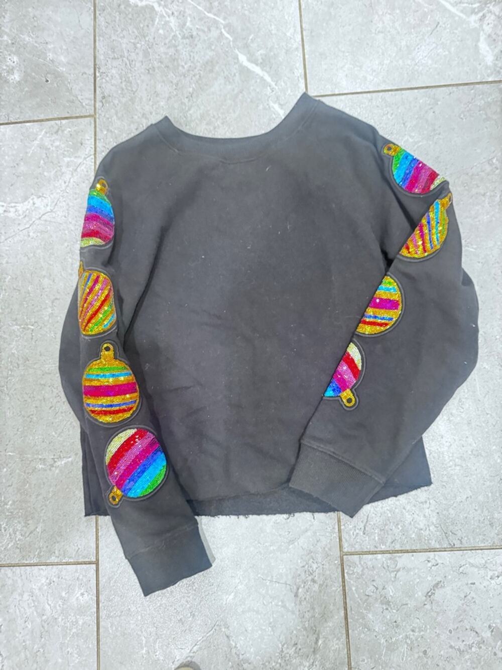 EUC Girls Paperflower black Sweatshirt with Sequin Ornament Appliqués, size XL